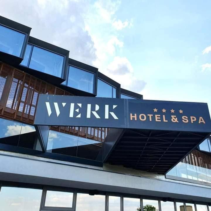 Werk Hotel & Spa Hunedoara Luaran gambar